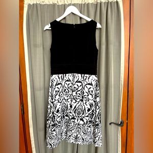 Lauren by Ralph Lauren Dress Size 10 - Great Condition - Black and White Dress